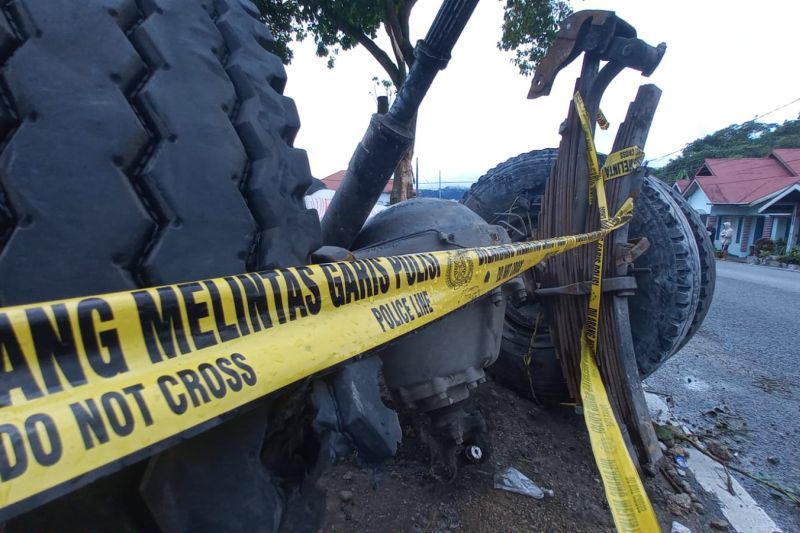 Tabrak 8 Kendaraan dan Sebabkan 3 Orang Tewas, Sopir Truk Pakan Ayam Jadi Tersangka